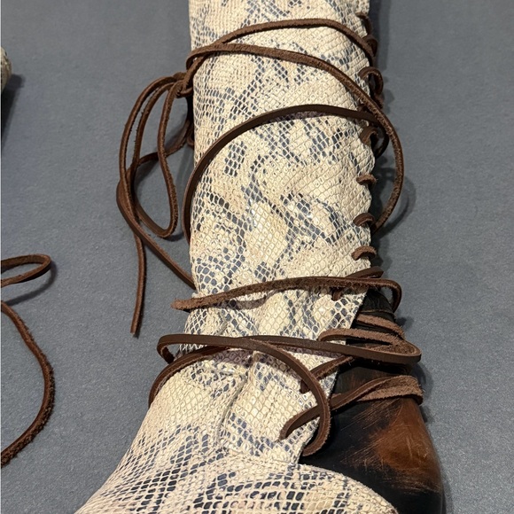 Freebird Coal Size 7 Snakeskin Leather Lace-Up Mid-Calf Heeled Boots - Picture 3 of 9